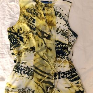 Sleeveless yellow & green Simply Vera Wang top